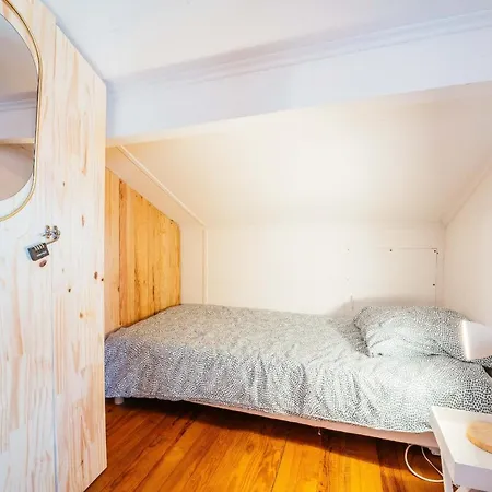 La Boga Surf House Inn *