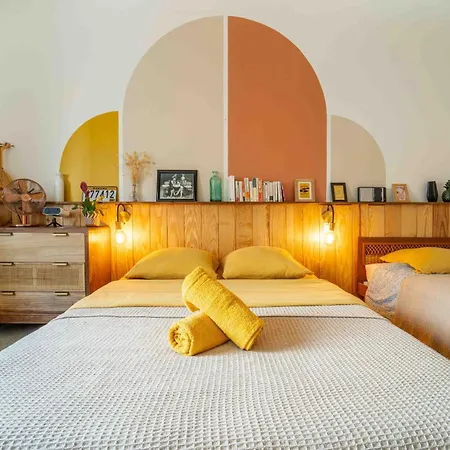 Inn La Boga Surf House